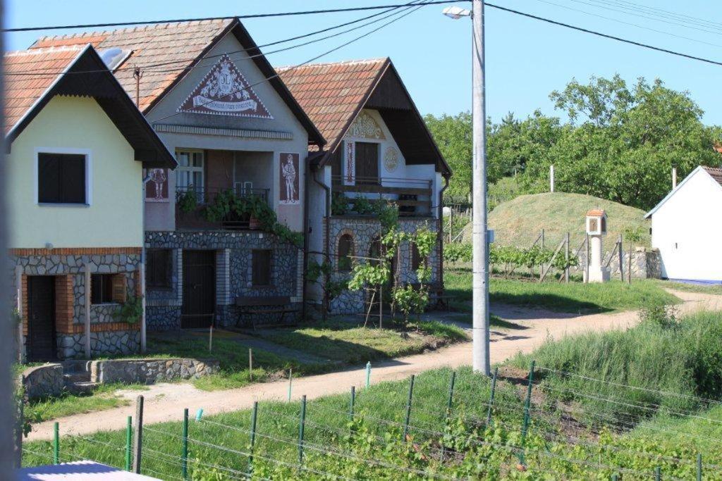 Hotel Vinohrad Milotice Kültér fotó